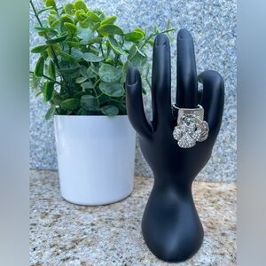 Paw Print Stretchable Ring. Silver Tone With 8 Charms In Total. New